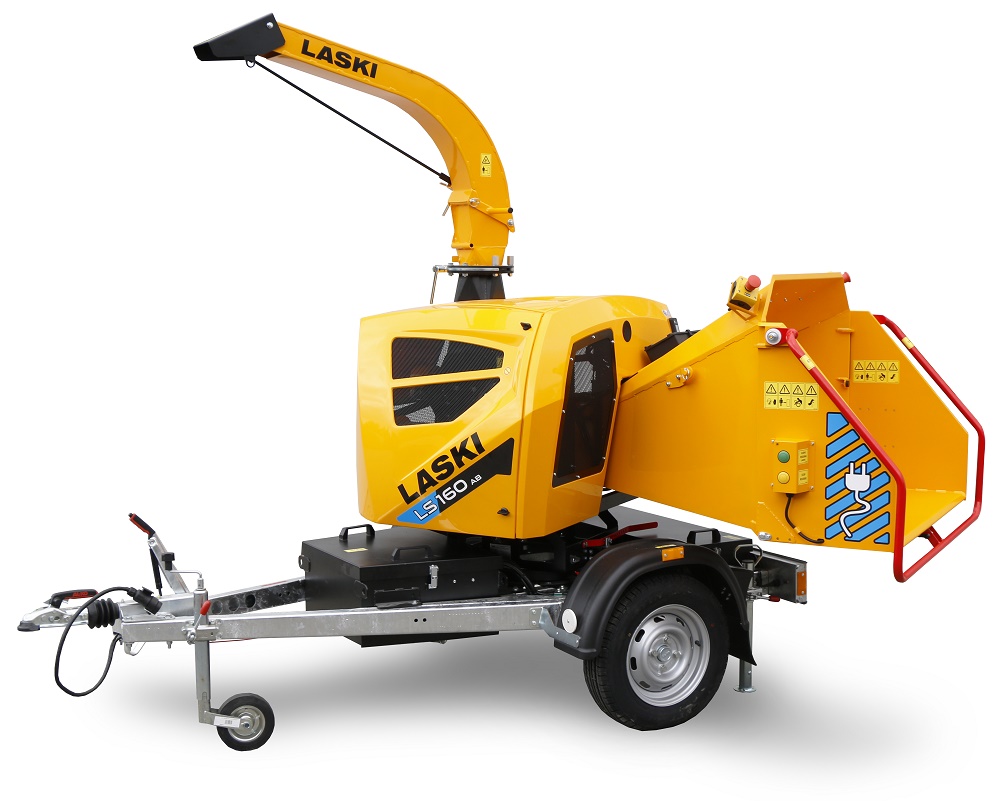 LC-15000 - LC-15000<br>LASKI LS-160 AB<br>Vollelektrischer Buschhacker, <br>auf gebremstem 950 kg Fahrgestell, drehbar montiert. - die neue LASKI-Häckslergeneration !<br>Motor Ashwood IPM-200-66, <br>Motorleistung 20 - 32 kWh, Batterieleistung 48 V (400Ah).<br><br><br><br> LC-15000