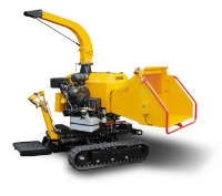 LC-14502 - LC-14502<br>LASKI LS-160 P Track<br>Buschhacker auf Raupenfahrgestell, drehbar montiert.<br>Motor: Benzinmotor mit elektronischer Kraftstoffeinspritzung, <br>Typ Kohler Command ECH 749-3060<br>Motorleistung 19,8kW / 26,5PS, <br>Hubraum 749ccm.<br>Hackleistung bis zu 160mm.<br><br><br> LC-14502